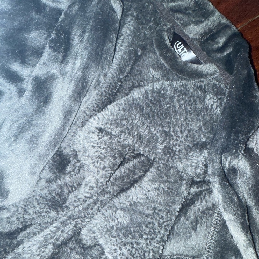 Plush Grey Robe - Picture 6 of 6